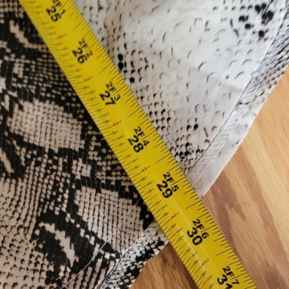 Pretty Little Thing Snakeskin Print Romper 6 - Picture 8 of 11